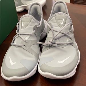 Nike free run men’s 7.5